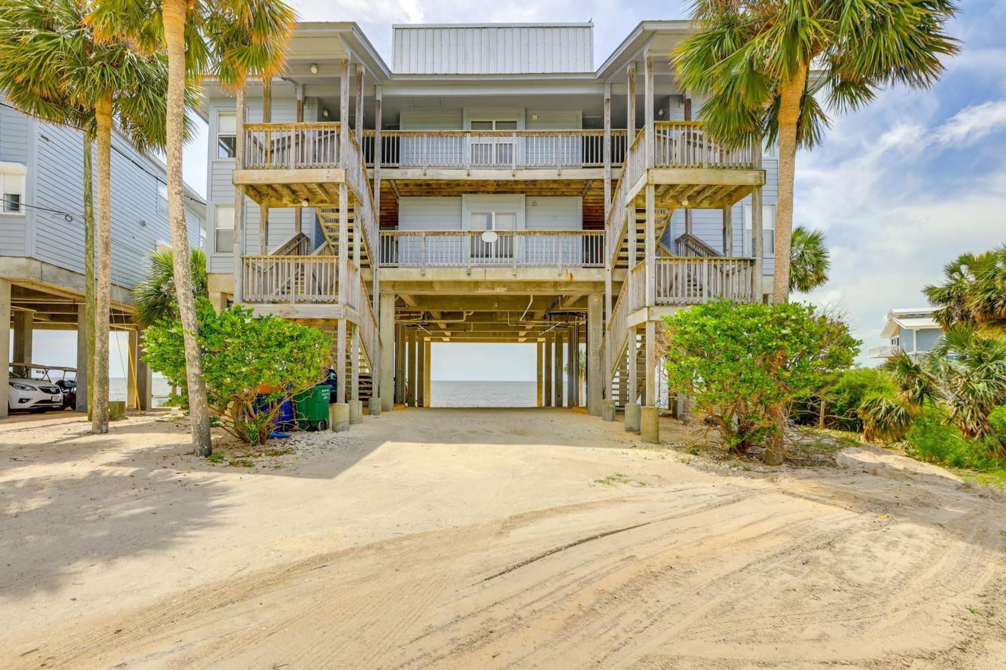 Beachfront Cedar Key Retreat With Pool Access! Bagian luar foto
